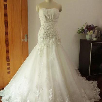 Strapless Sweetheart Lace Mermaid Wedding Dress..