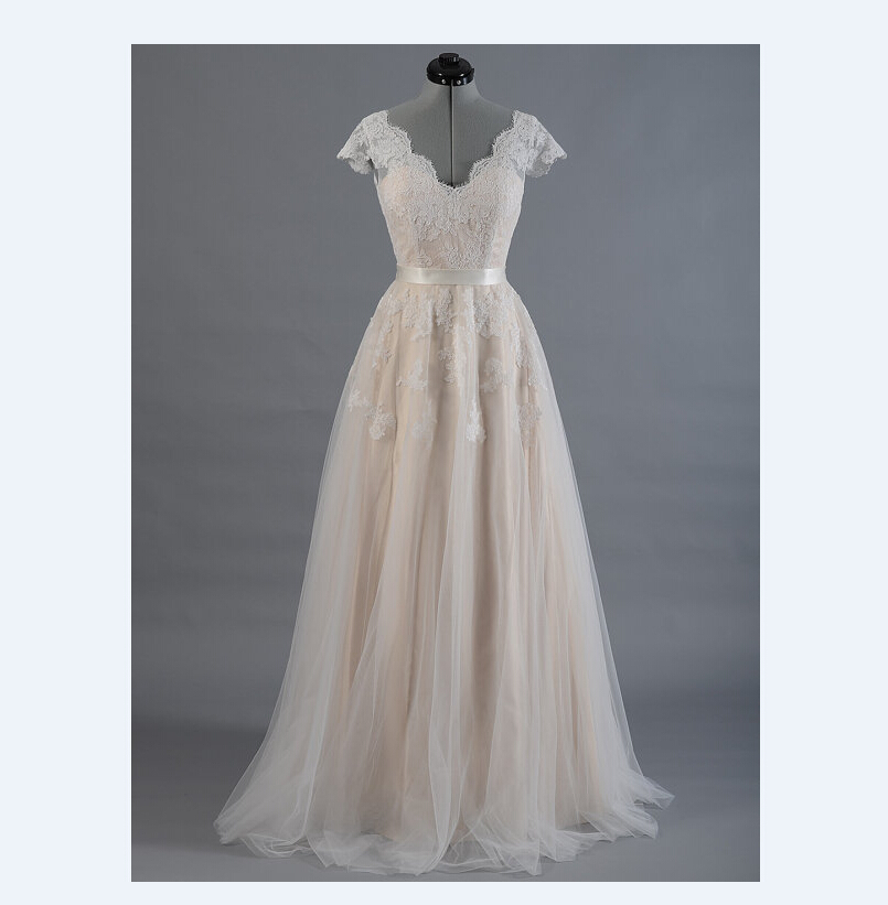 Vestido de Novia Lace A-line Wedding Dress Cap Sleeve V-back Bridal Gown Lace With Tulle