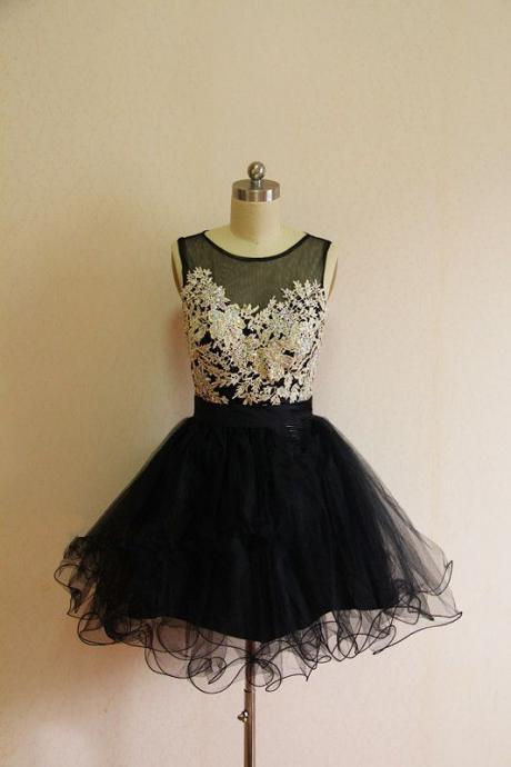 Lovely Short Tulle Homecoming Dresses Appliques Crystals Party Dresses